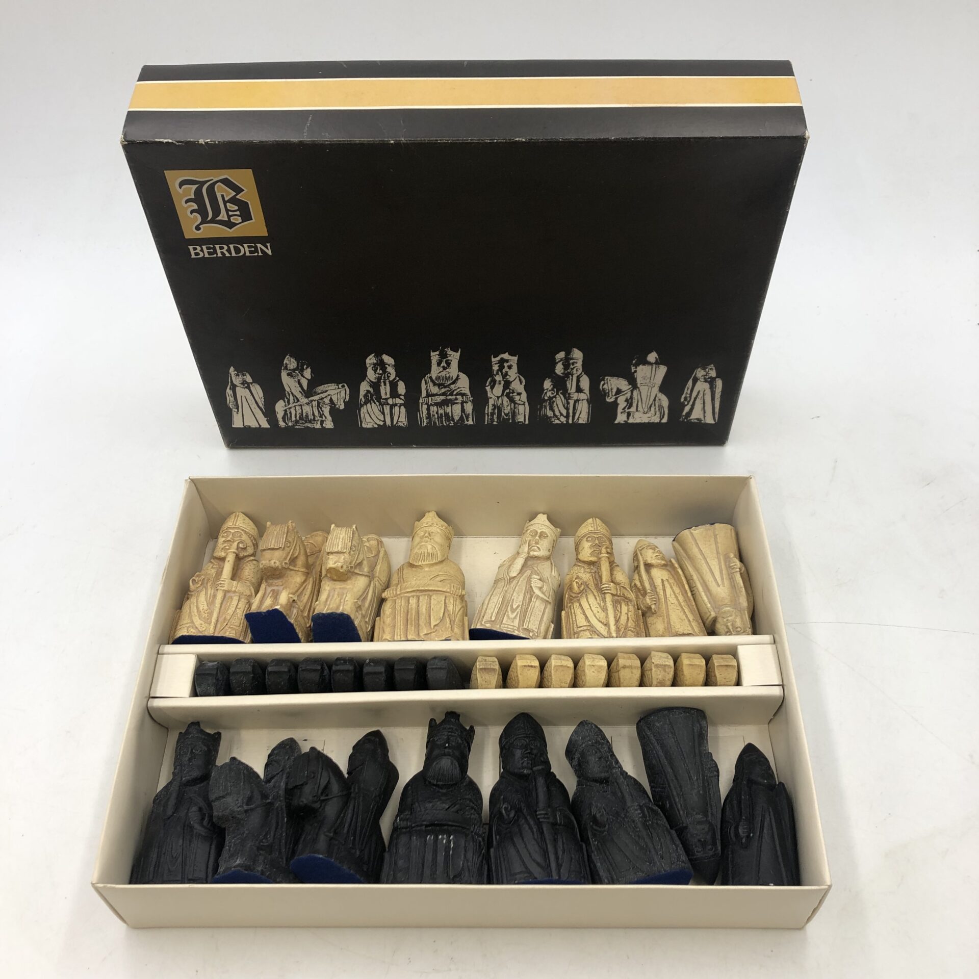 Vintage Berden Complete Chess Set in Original Box